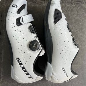 Cycling shoes